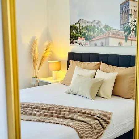 Sunny Elza Apartment Hvar Town