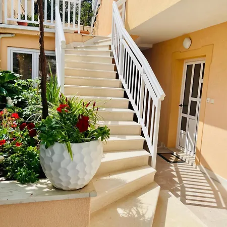Apartment Sunny Elza *