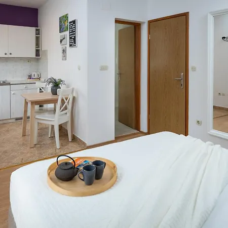 Sunny Elza Apartment Hvar Town