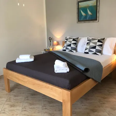 Sunny Elza Apartment